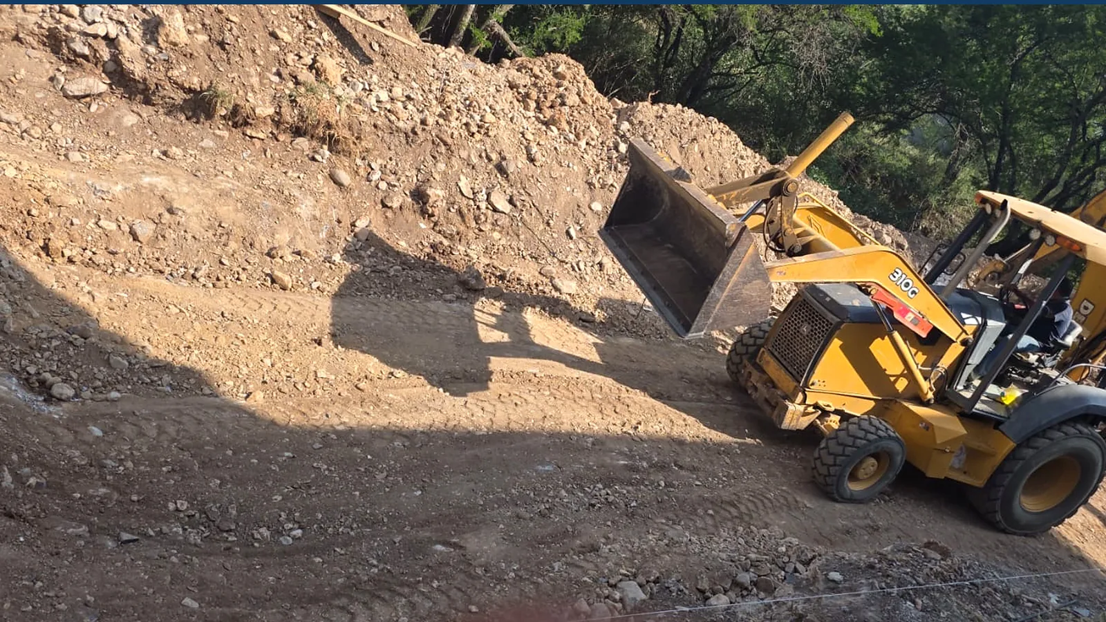 Terracerías y preparación de terreno.